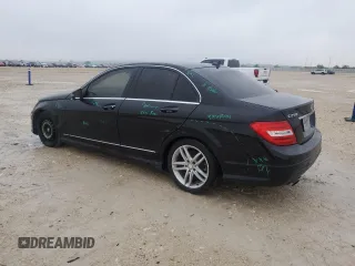 2014 Mercedes-Benz C 250 Sport z VIN WDDGF4HBXEA952747, wystawiony jako Copart lot #53144125 z przebiegiem 162 749 mil mil oraz Szkoda całkowita • Salvage title. Historia ofert i sprzedaży dostępna na DreamBid. Obrazek 2.