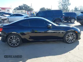 2018 Toyota 86 GT with VIN JF1ZNAE15J8700301, listed as a IAAI auction lot 41646899 with 74,587 mi miles. Bid and sale history available at carsss.com. Image 14.