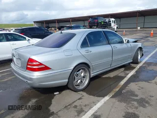 2001 Mercedes-Benz S 320/430/500 with VIN WDBNG70J51A197017, listed as a IAAI auction lot 41936977 with Not Provided miles and . Bid and sale history available at carsss.com. Image 4.
