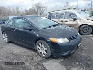 2008 Honda Civic Cpe LX with VIN 2HGFG11618H514205, listed as a IAAI auction lot 41990994 with 251,010 mi miles. Bid and sale history available at carsss.com. Image 1.