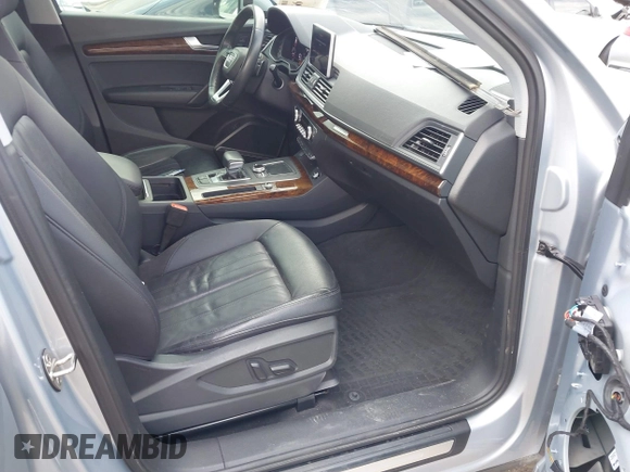 2018 Audi Q5 Premium Plus z VIN WA1BNAFY5J2153910, wystawiony jako IAAI lot #41790666 z przebiegiem 87 376 mil mil oraz . Historia ofert i sprzedaży dostępna na DreamBid. Obrazek 5.
