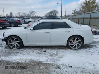 2017 Chrysler 300 with VIN 2C3CCAKG9HH665088, listed as a IAAI auction lot 41380515 with 91,760 mi miles. Bid and sale history available at carsss.com. Image 15.