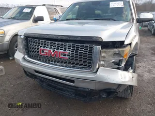 2010 GMC Sierra 1500 SLE z VIN 3GTRCVE0XAG117991, wystawiony jako IAAI lot #41549994 z przebiegiem 245 256 mil mil oraz . Historia ofert i sprzedaży dostępna na DreamBid. Obrazek 6.