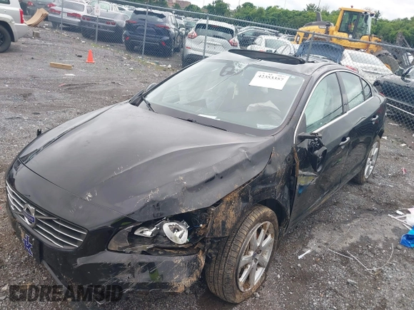 2016 Volvo S60 T5 Premier z VIN YV1612TK3G2411949, wystawiony jako IAAI lot #42353357 z przebiegiem 152 937 mil mil oraz . Historia ofert i sprzedaży dostępna na DreamBid. Obrazek 16.