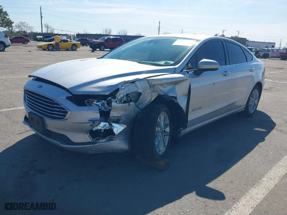 2019 Ford Fusion Hybrid SE with VIN 3FA6P0LU2KR188503, listed as a IAAI auction lot 41846755 with 67,906 mi miles. Bid and sale history available at carsss.com. Image 2.