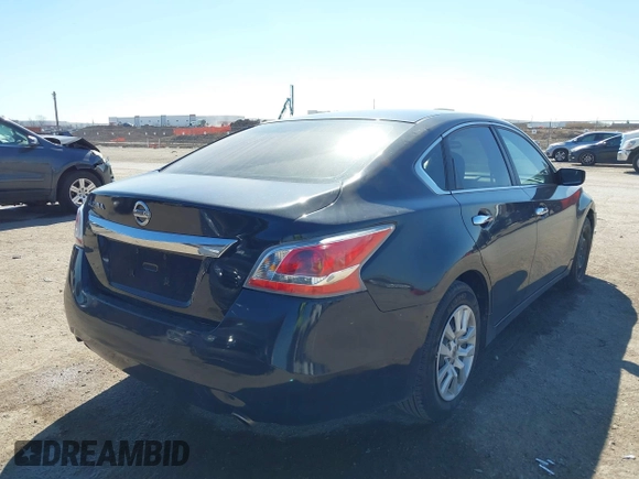 2014 Nissan Altima 2.5 S with VIN 1N4AL3AP3EN390472, listed as a IAAI auction lot 41666494 with 82,619 mi miles. Bid and sale history available at carsss.com. Image 4.