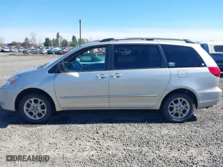 2004 Toyota Sienna LE with VIN 5TDBA23C64S006444, listed as a IAAI auction lot 41885031 with 204,845 mi miles. Bid and sale history available at carsss.com. Image 14.