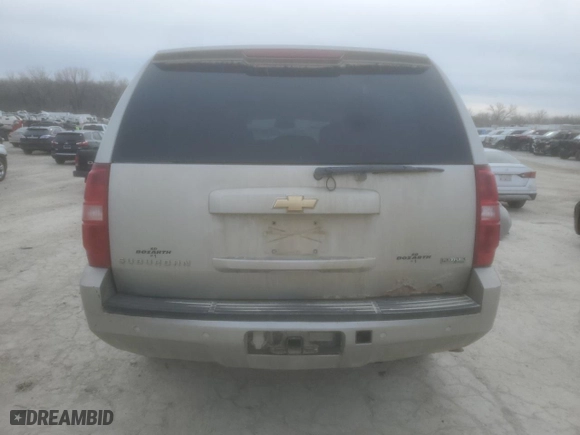 2007 Chevrolet Suburban LT with VIN 3GNFK16317G266460, listed as a Copart auction lot 43257695 with 294,952 mi miles and Salvage Title. Bid and sale history available at carsss.com. Image 6.