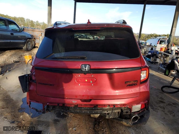 2024 Honda Passport TrailSport with VIN 5FNYF8H64RB019688, listed as a Copart auction lot 45953795 with 14,943 mi miles and Salvage Title. Bid and sale history available at carsss.com. Image 6.