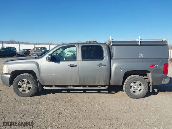 2008 Chevrolet Silverado 1500 LT w/1LT with VIN 2GCEK13M381227512, listed as a IAAI auction lot 41479521 with 261,854 mi miles. Bid and sale history available at carsss.com. Image 14.