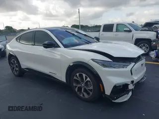 2022 Ford Mustang Mach-E Premium с VIN 3FMTK3SU3NMA15441, выставлен на аукционе IAAI как лот 42356339 с пробегом 19 274 миль миль и . История ставок и продаж доступна на DreamBid. Изображение 1.