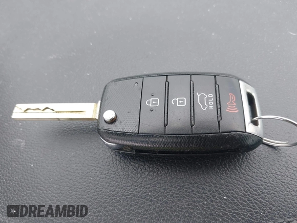 2019 Kia Sorento LX z VIN 5XYPGDA59KG448942, wystawiony jako IAAI lot #42333673 z przebiegiem 172 581 mil mil oraz . Historia ofert i sprzedaży dostępna na DreamBid. Obrazek 11.