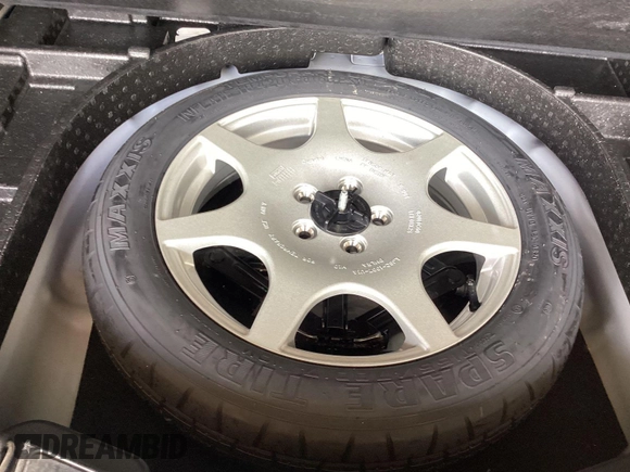 2020 Ford Escape SE z VIN 1FMCU0G60LUC60855, wystawiony jako IAAI lot #42815359 z przebiegiem 116 708 mil mil oraz . Historia ofert i sprzedaży dostępna na DreamBid. Obrazek 3.