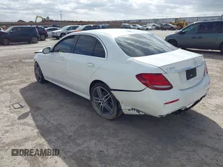 2019 Mercedes-Benz E-Class E 300 with VIN WDDZF4JB0KA512311, listed as a IAAI auction lot 41720142 with 93,714 mi miles. Bid and sale history available at carsss.com. Image 3.