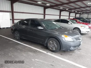 2007 Nissan Altima 2.5 with VIN 1N4AL21E07N433256, listed as a IAAI auction lot 42112617 with 199,109 mi miles. Bid and sale history available at carsss.com. Image 1.