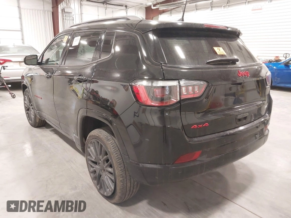 2023 Jeep Compass (RED) Edition z VIN 3C4NJDCN0PT532766, wystawiony jako IAAI lot #41814558 z przebiegiem 22 690 mil mil oraz . Historia ofert i sprzedaży dostępna na DreamBid. Obrazek 3.