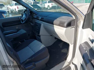 2005 Mercury Monterey Convenience with VIN 2MRZA21245BJ04638, listed as a IAAI auction lot 41995202 with 152,154 mi miles. Bid and sale history available at carsss.com. Image 5.
