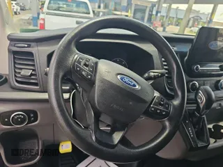 2020 Ford Transit z VIN 1FTBR1YG6LKA32420, wystawiony jako IAAI lot #42786972 z przebiegiem 45 104 mil mil oraz . Historia ofert i sprzedaży dostępna na DreamBid. Obrazek 15.