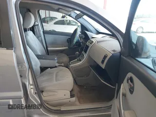 2005 Chevrolet Equinox LS with VIN 2CNDL13F456055348, listed as a IAAI auction lot 41630078 with 199,456 mi miles. Bid and sale history available at carsss.com. Image 5.