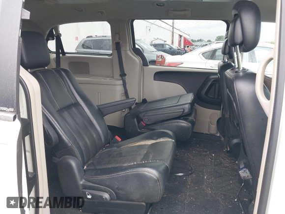 2013 Chrysler Town & Country Touring with VIN 2C4RC1BG7DR629829, listed as a IAAI auction lot 42152230 with 188,473 mi miles. Bid and sale history available at carsss.com. Image 8.