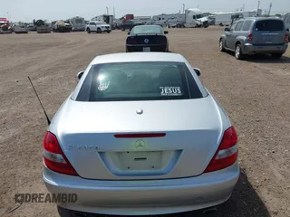 2007 Mercedes-Benz SLK 350 z VIN WDBWK56F47F140488, wystawiony jako IAAI lot #41911083 z przebiegiem 105 325 mil mil oraz . Historia ofert i sprzedaży dostępna na DreamBid. Obrazek 16.