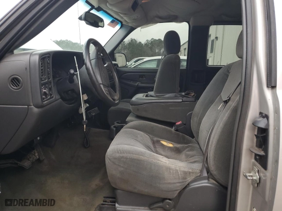 2004 Chevrolet Silverado 1500 LS with VIN 2GCEK19T341217619, listed as a Copart auction lot 88540575 with 255,782 mi miles and Salvage Title. Bid and sale history available at carsss.com. Image 7.
