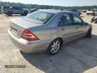 2004 Mercedes-Benz C 240 with VIN WDBRF61J64A547255, listed as a Copart auction lot 57028165 with 201,109 mi miles and Salvage title. Bid and sale history available at DreamBid. Image 3.