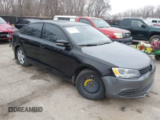 2012 Volkswagen Jetta TDI w/Premium с VIN 3VWLL7AJXCM466473, выставлен на аукционе IAAI как лот 41526325 с пробегом 151 689 миль миль и . История ставок и продаж доступна на DreamBid. Изображение 1.