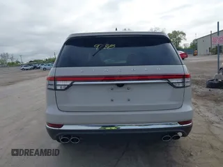 2023 Lincoln Aviator Reserve z VIN 5LM5J7WC0PGL29563, wystawiony jako IAAI lot #42219788 z przebiegiem 4 861 mil mil oraz . Historia ofert i sprzedaży dostępna na DreamBid. Obrazek 16.