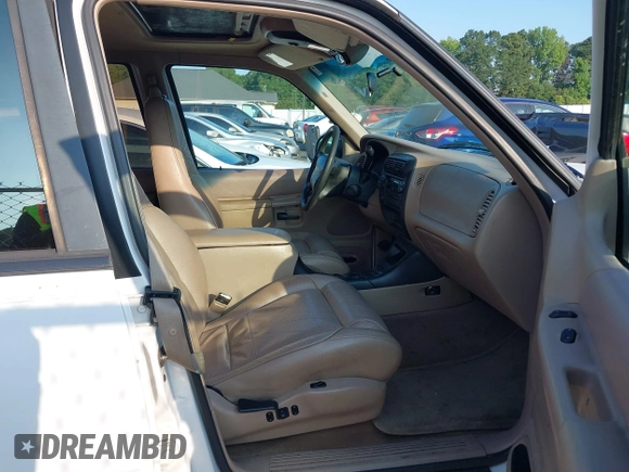 1997 Ford Explorer XL z VIN 1FMDU34E4VUB65137, wystawiony jako IAAI lot #42589034 z przebiegiem 209 184 mil mil oraz . Historia ofert i sprzedaży dostępna na DreamBid. Obrazek 5.