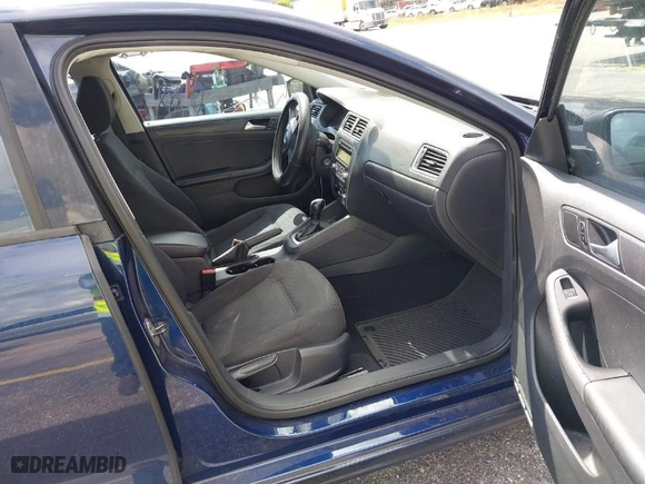 2014 Volkswagen Jetta Sedan S with VIN 3VW2K7AJ9EM391783, listed as a IAAI auction lot 41623537 with 181,097 mi miles. Bid and sale history available at carsss.com. Image 5.