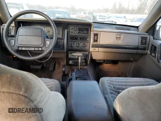 1993 Jeep Grand Cherokee Laredo with VIN 1J4GZ58S7PC674575, listed as a Copart auction lot 79801363 with 996,144 mi miles and Clean Title. Bid and sale history available at carsss.com. Image 8.