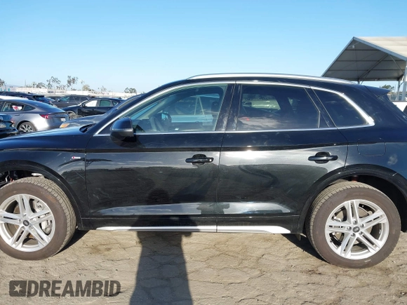 2024 Audi Q5 S line Premium with VIN WA1G2AFY6R2104354, listed as a IAAI auction lot 42248000 with 6,157 mi miles and . Bid and sale history available at DreamBid. Image 15.
