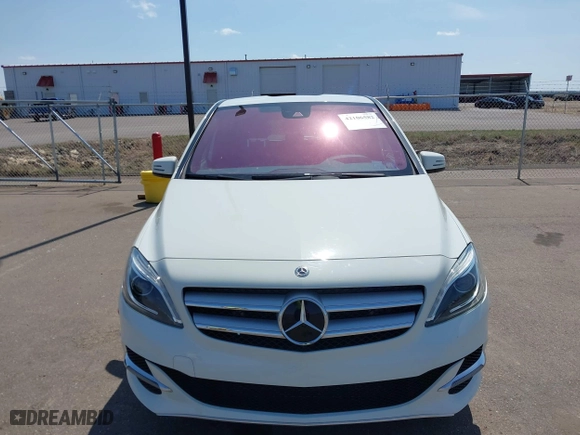 2017 Mercedes-Benz B-Class with VIN WDDVP9ABXHJ016806, listed as a IAAI auction lot 42106582 with 47,329 mi miles. Bid and sale history available at carsss.com. Image 12.