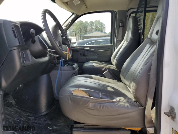 2005 Chevrolet Express Cargo Van with VIN 1GCGG25V151197868, listed as a Copart auction lot 48176545 with 152,730 mi miles and Clean Title. Bid and sale history available at carsss.com. Image 7.