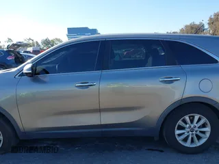 2019 Kia Sorento LX with VIN 5XYPG4A33KG513184, listed as a IAAI auction lot 41759888 with 66,770 mi miles. Bid and sale history available at carsss.com. Image 15.