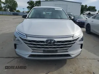 2020 Hyundai NEXO z VIN KM8J74A69LU006933, wystawiony jako Copart lot #51453844 z przebiegiem 139 442 mil mil oraz Tytuł czysty. Historia ofert i sprzedaży dostępna na DreamBid. Obrazek 5.