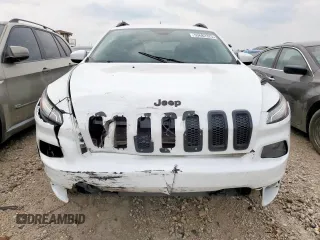2018 Jeep Cherokee Latitude with VIN 1C4PJLCB1JD552871, listed as a Copart auction lot 53682375 with 196,059 mi miles and Clean Title. Bid and sale history available at carsss.com. Image 5.