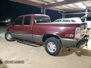 2000 GMC New Sierra 1500 SLE with VIN 1GTEK19T3YE218791, listed as a Copart auction lot 82482734 with 242,277 mi miles and Salvage Title. Bid and sale history available at carsss.com. Image 2.