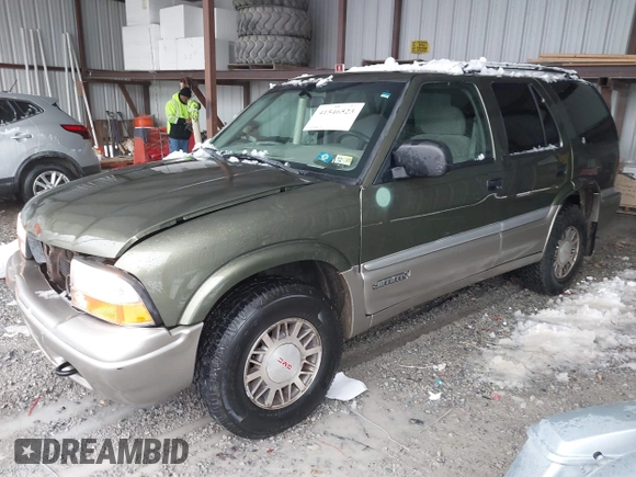 2001 GMC Jimmy SLE with VIN 1GKDT13W212171101, listed as a IAAI auction lot 41546523 with 229,471 mi miles. Bid and sale history available at carsss.com. Image 17.