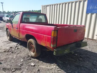 1991 Nissan Trucks 2WD XE with VIN 1N6SD11S2MC336754, listed as a IAAI auction lot 41969326 with 194,400 mi miles. Bid and sale history available at carsss.com. Image 3.