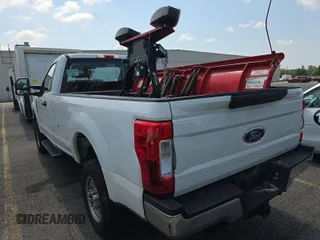 2018 Ford F-250 XLT with VIN 1FTBF2B61JEB24898, listed as a IAAI auction lot 42854197 with 108,352 mi miles and . Bid and sale history available at DreamBid. Image 9.
