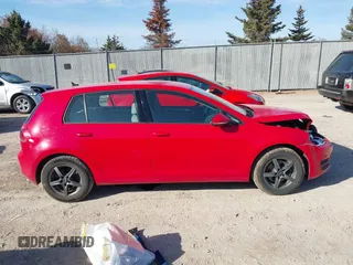 2016 Volkswagen Golf TSI SE z VIN 3VW217AU8GM021151, wystawiony jako IAAI lot #41784822 z przebiegiem 104 973 mil mil oraz . Historia ofert i sprzedaży dostępna na DreamBid. Obrazek 13.