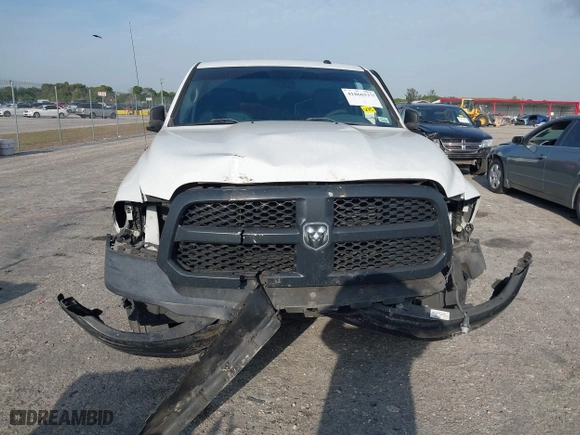 2019 Ram 1500 Classic Tradesman with VIN 3C6JR6DG2KG502762, listed as a IAAI auction lot 41866537 with 234,549 mi miles. Bid and sale history available at carsss.com. Image 6.