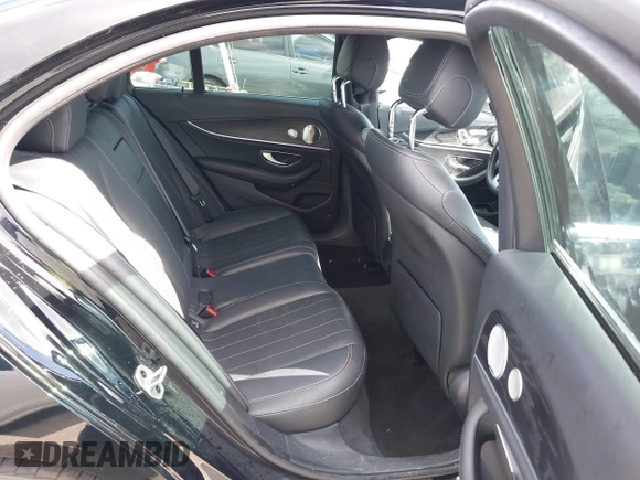 2019 Mercedes-Benz E-Class E 300 with VIN WDDZF4JB4KA684115, listed as a IAAI auction lot 41573761 with 35,678 mi miles. Bid and sale history available at carsss.com. Image 8.