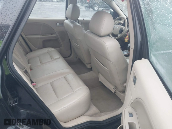 2005 Ford Five Hundred Limited с VIN 1FAHP28195G203299, выставлен на аукционе IAAI как лот 41845157 с пробегом 130 083 миль миль и . История ставок и продаж доступна на DreamBid. Изображение 8.