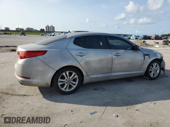 2011 Kia Optima EX z VIN KNAGN4A7XB5082566, wystawiony jako Copart lot #59417995 z przebiegiem Nie podano mil oraz Czysty tytuł • Clean title. Historia ofert i sprzedaży dostępna na DreamBid. Obrazek 3.