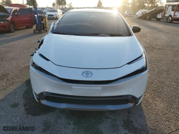 2024 Toyota Prius LE with VIN JTDACAAU7R3021135, listed as a Copart auction lot 43271765 with 18,416 mi miles and Salvage Title. Bid and sale history available at carsss.com. Image 5.