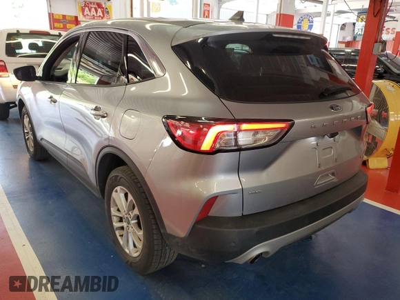 2022 Ford Escape SE z VIN 1FMCU9G6XNUB33179, wystawiony jako IAAI lot #42793652 z przebiegiem 44 194 mil mil oraz . Historia ofert i sprzedaży dostępna na DreamBid. Obrazek 10.