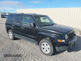 2014 Jeep Patriot Sport with VIN 1C4NJPBA3ED548267, listed as a IAAI auction lot 41739660 with 52,101 mi miles. Bid and sale history available at carsss.com. Image 1.